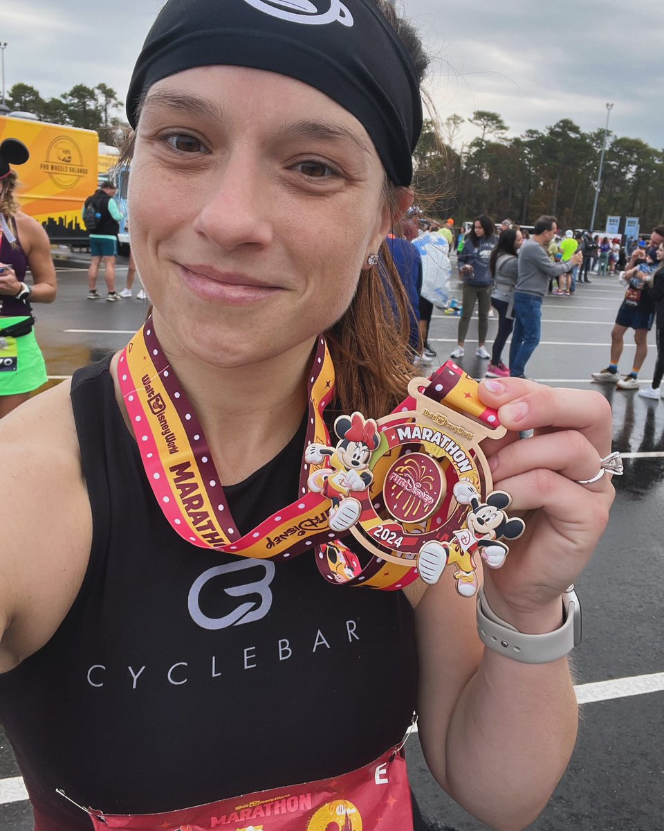 xcnikki9 tweet media