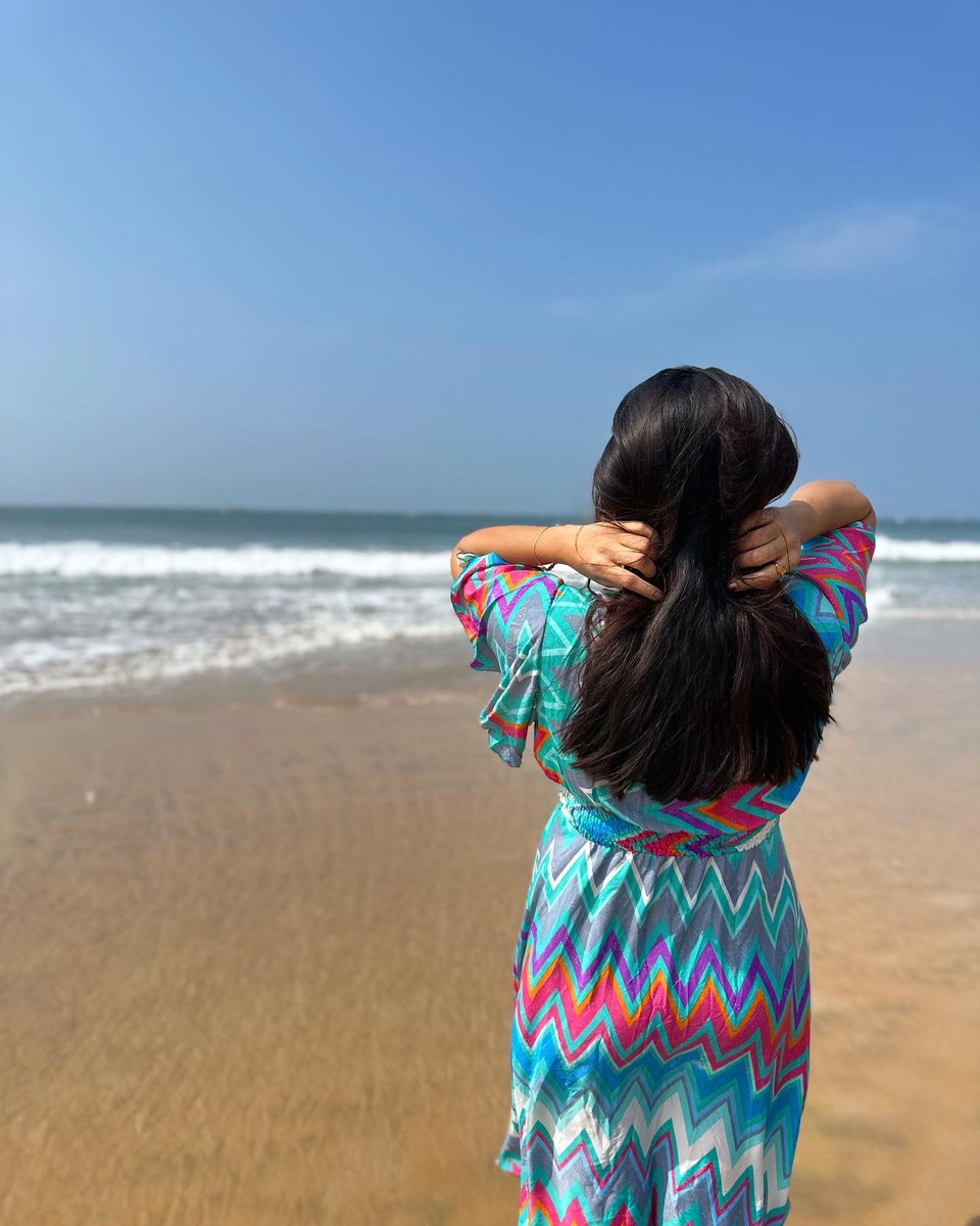 thakur_shivangi's tweet photo. Hamare Yaha Ke Beach Kahi Se Kam Hai Ke!

#Goa #ExploreIndianBeaches #Maldives https://t.co/ofeQKfqd3n