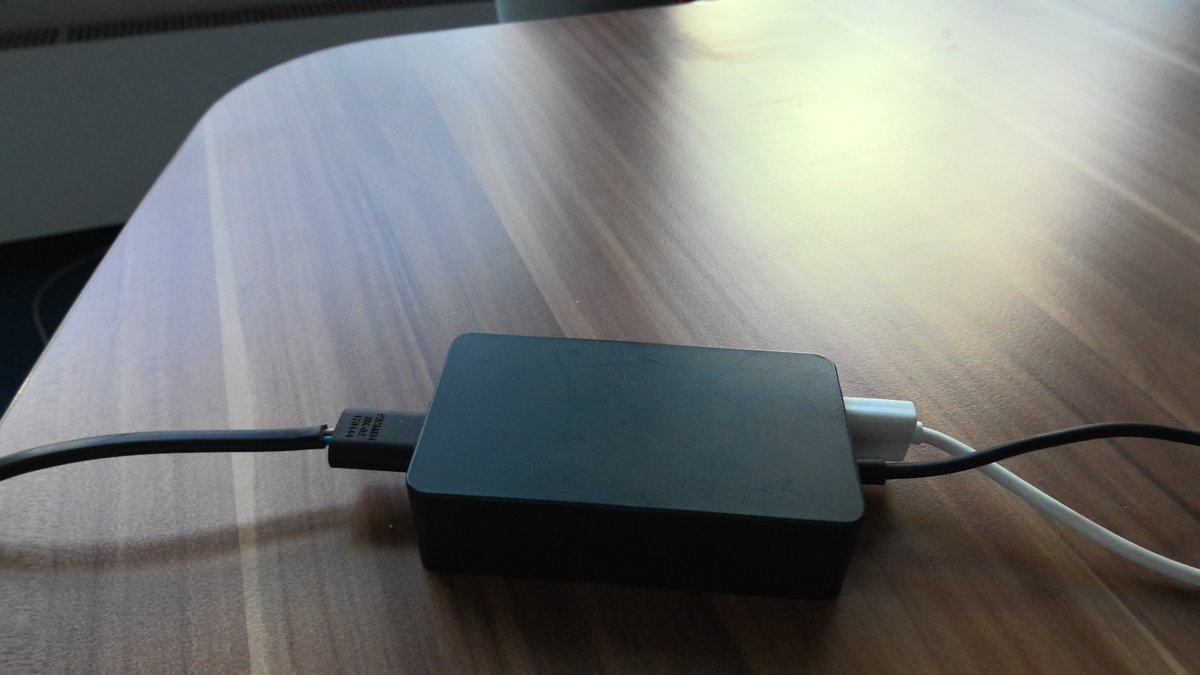 Rückrufaktion? #Microsoft #Surface  Powercord