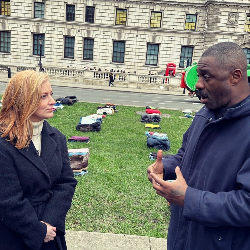 Sarah-Jane Mee tweet media