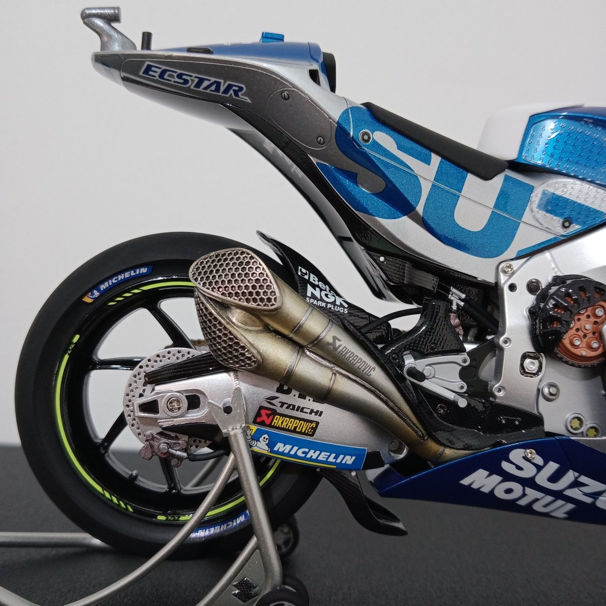 harismodeler's tweet photo. Tamiya 1/12 suzuki GSX-RR'20
#tamiya #tamiyajapan #tamiyaindonesia #scalemodel #112scale #modeller #plasticmode #suzuki #motorcycle https://t.co/1SZ9C8X9xu