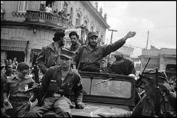 Llega hace 65 años Fidel a La Habana y cambia para siempre la historia. Quienes vivieron ese día dicen que fue hermoso. 

#FidelPorSiempre #EstaEsLaRevolución