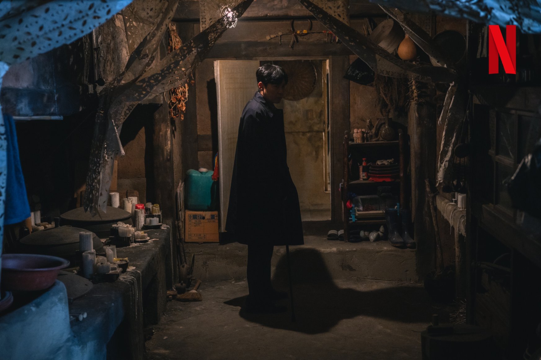 Netflix原創韓劇-遺贈的秘密-線上看-金賢珠x朴喜洵，她繼承了一座墓地，卻被捲入黑暗秘密之中