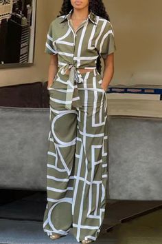 RoseJay39968926's tweet photo. The two-piece pants set has become a style sensation, offering a chic and coordinated look that effortlessly combines comfort and trendiness.
https://t.co/V7O2RJuXp5
#2piecepants #pantset #pantsforwomen #piecepantset https://t.co/W56Zci24FJ