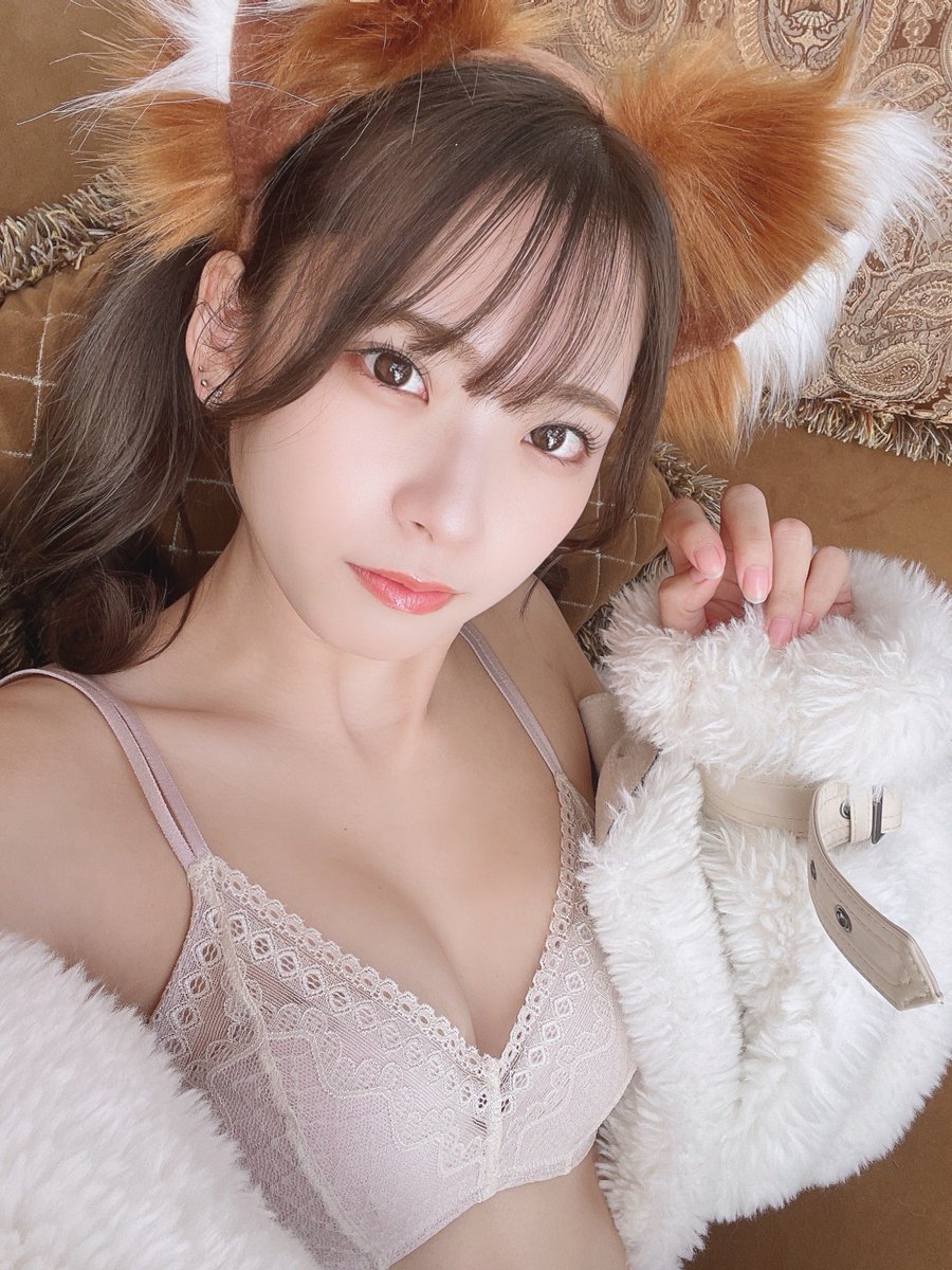 riotarou12's tweet photo. 撫でて…？♡ https://t.co/bSjdCzVh9S