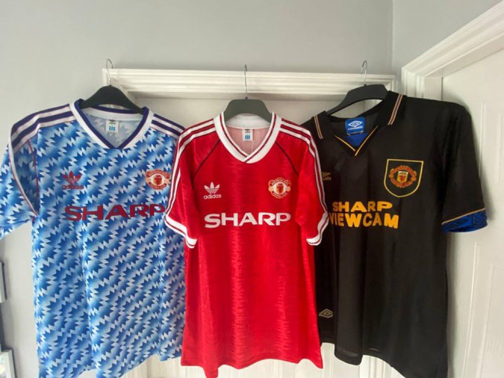 Glazeroutjersey's tweet image. If Manchester United Beat Wigan Tonight We Will Giveaway Any Retro Shirt Of Your Choice From Footkithub.com !

To Have The Chance Simply…

1️⃣Follow Us @Glazeroutjersey ✔️
2️⃣Retweet This Tweet 🔁

Winner Announced Tomorrow Evening!
Good Luck 🤞🏼 #GlazersOut