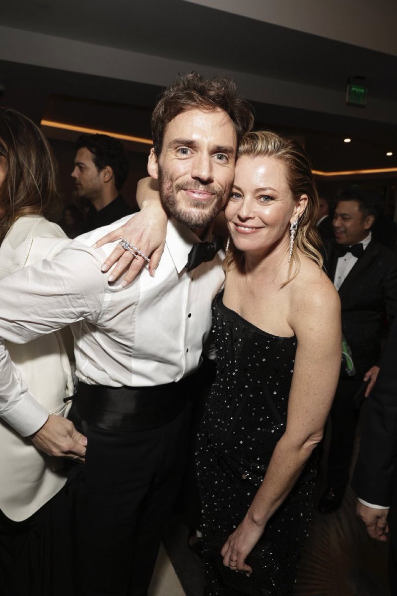 lnfosSeriesFR's tweet photo. #PHOTOS Réunion #hungergames hier soir lors des #GoldenGlobes https://t.co/Pc31qtdBEO