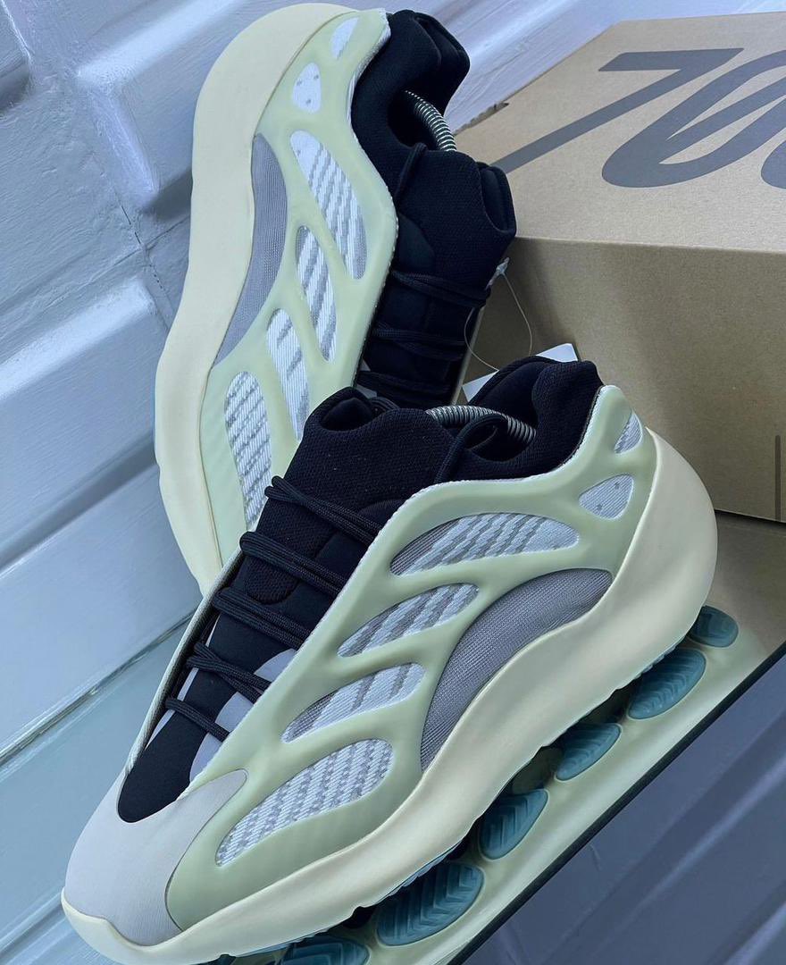 Adidas Yeezy

👟:40-45
🏷️: 40,000 naira

Crypto payment is accepted 🪙