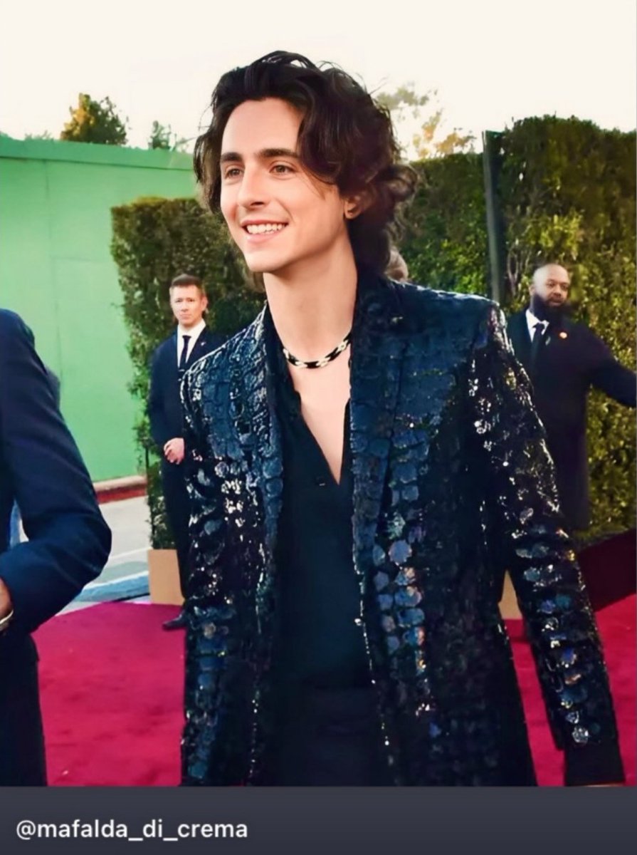 Marfull8's tweet photo. the most handsome man of the night! https://t.co/p9GJr79IFH