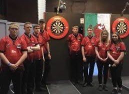RealShanCothi's tweet photo. I ni’n mynd i fyd y DARTS bore ma ar Bore Cothi @BBCRadioCymru da Bedwyr Davies sy’n rhedeg Academi Ddartiau BEDLAM yn Llanbed! Bullseye amdani de?? #limerig #BoreCothi Bedwyr yn sgwrsio nesa 👍👌 https://t.co/sDXrHeGM6g