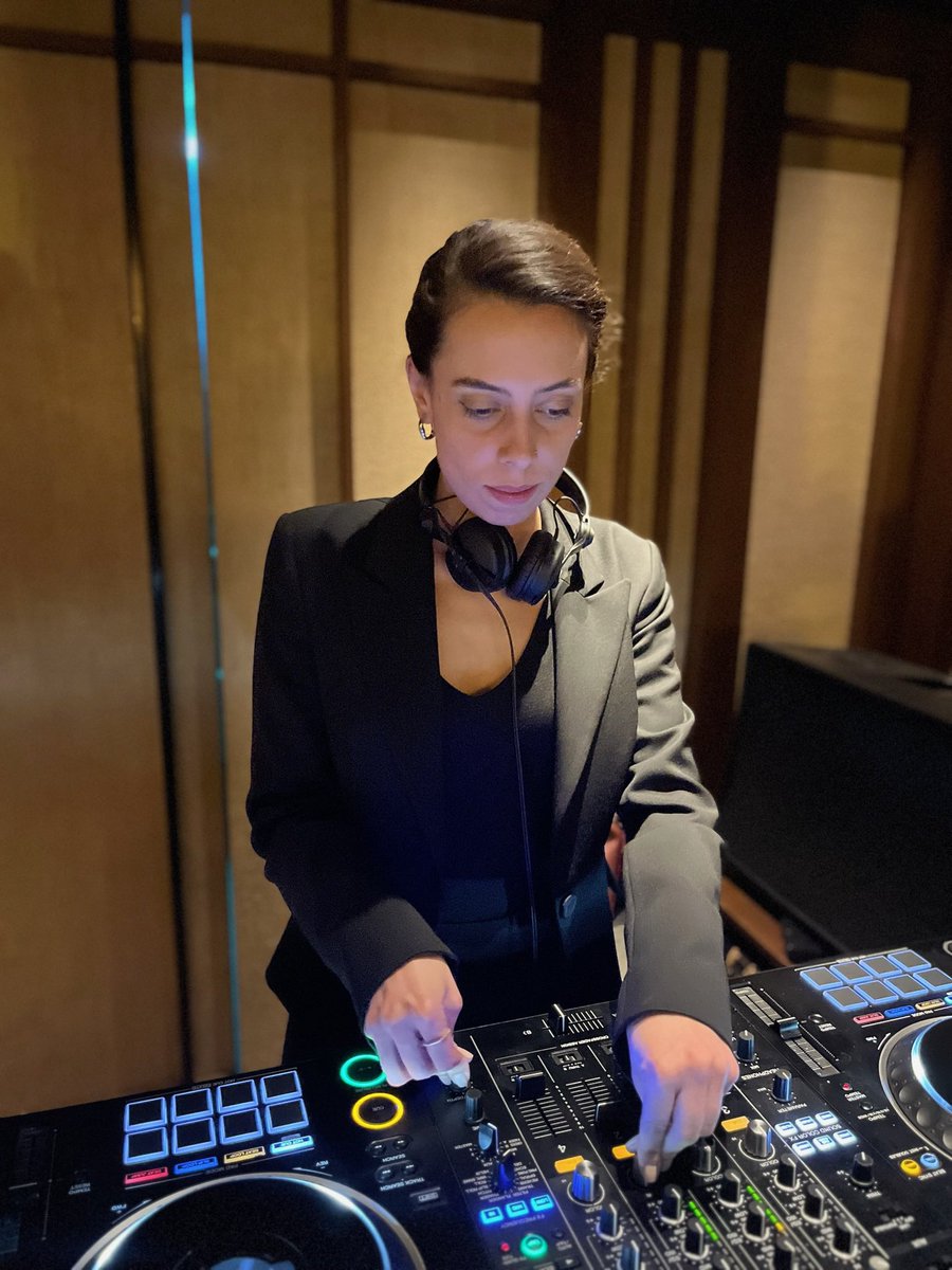 polkamusicpro's tweet photo. DJ Performans @FenzIstanbul #istinye 

#dj #djlife #djset #fenz #istanbul #turkey #turkiye #finedining https://t.co/uQPl0lVYiG