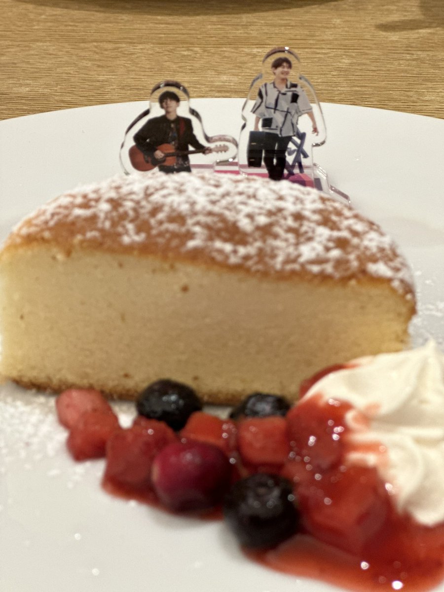 noriko0705NA's tweet image. 明日からお仕事なので今日は少し前に帰って来てこたつでのんびり、🤗

今日も楽しい時間過ごして来ました😊

明日から現実頑張ろう🖐🏻

大好きなお店でランチ😋

#MIXCAFE