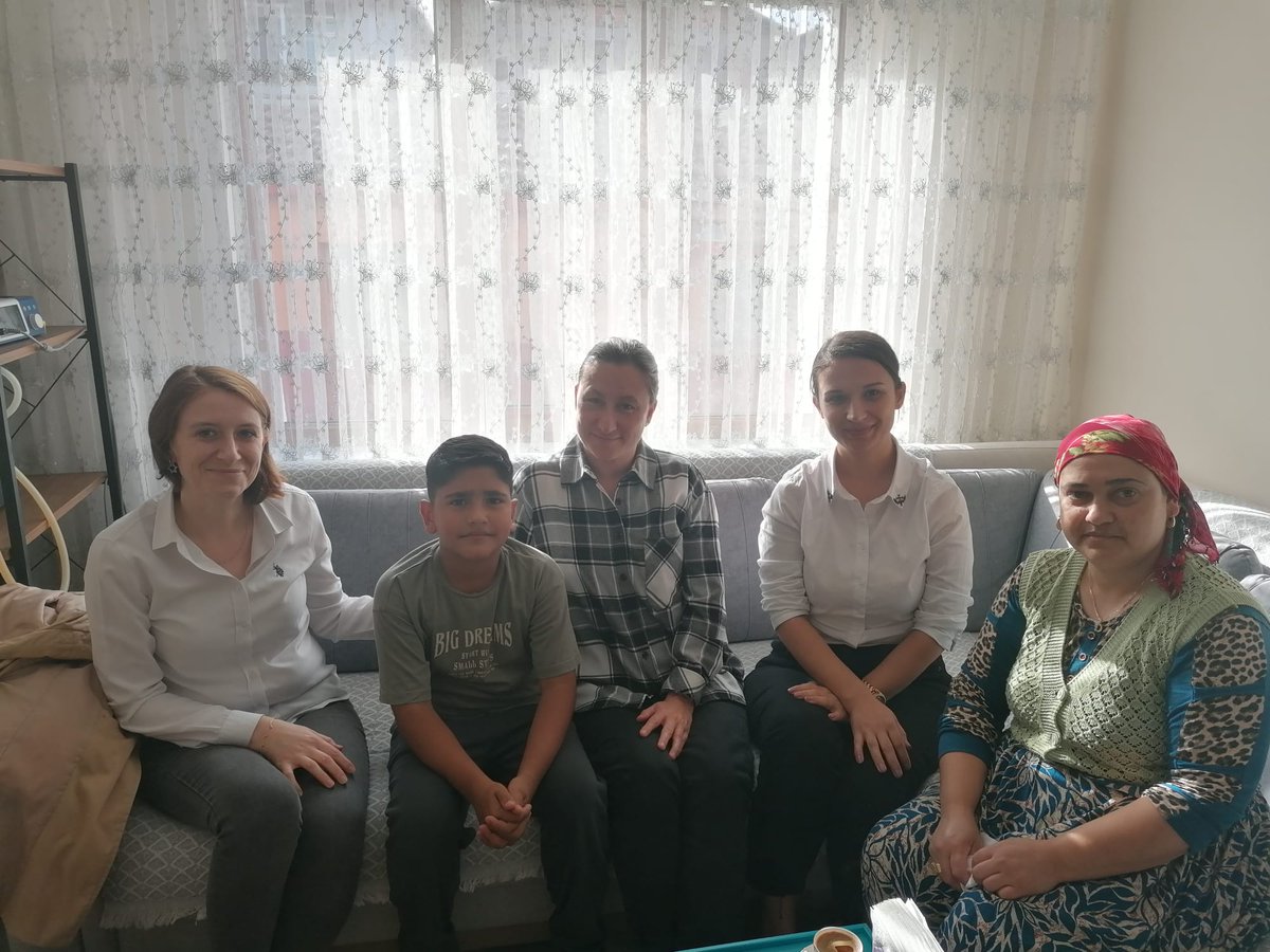 Fevzipasaedirne's tweet photo. "Bir Kahvenizi İçeriz" Ev Ziyaretleri kapsamında ziyaretlerimize devam ediyoruz. 
@edirne_valiligi @Edirne_MEM @Dr_Onderarpaci https://t.co/NQWs57I9O0