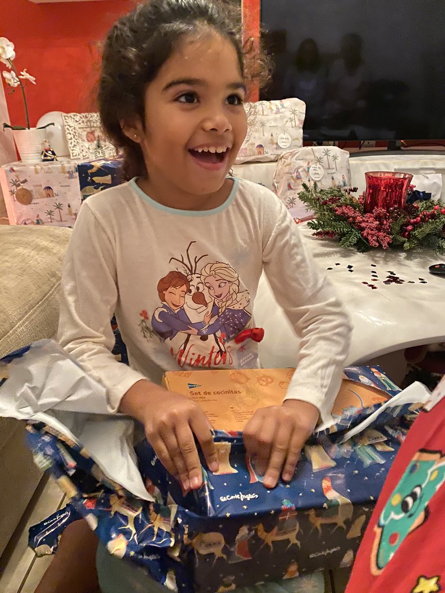 laayonel's tweet photo. Con esta cara me quedo de mis Navidades . Felicidad pura . Te amo mucho mi bebe . https://t.co/3lyNxjAxDK