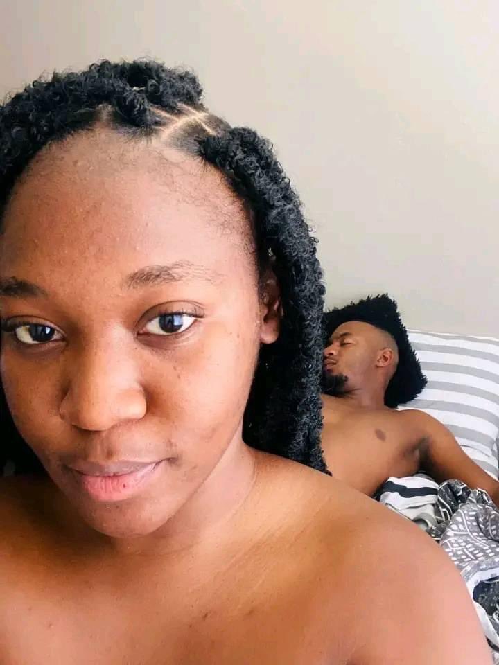 What’s her intentions if she takes a pic like this👇 and post it on social media? And would you forgive her?

President Cyril Ramaphosa | Andile Ncube | #UCTHighSchool | #VoteANC2024 | Cashless