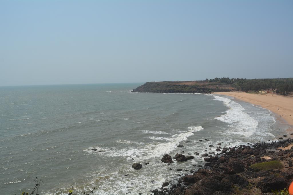 Rohan_Khandare2's tweet photo. @virendersehwag Yes, Bharat is blessed with many such a beautiful places.
Anti-India comment will not be tolerated. we are one as a Nation 🇮🇳🇮🇳 
M for Malvan not Maldiv 👆👆 #BycottMaldives #MaldivesOut 
Explore konkan,Maharashtra region for stunning beaches 🌊 https://t.co/Z645whqvD4