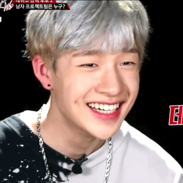 backsdoors's tweet photo. he grew up but his smile stayed the same ☹️ https://t.co/3UvvsNVhSj