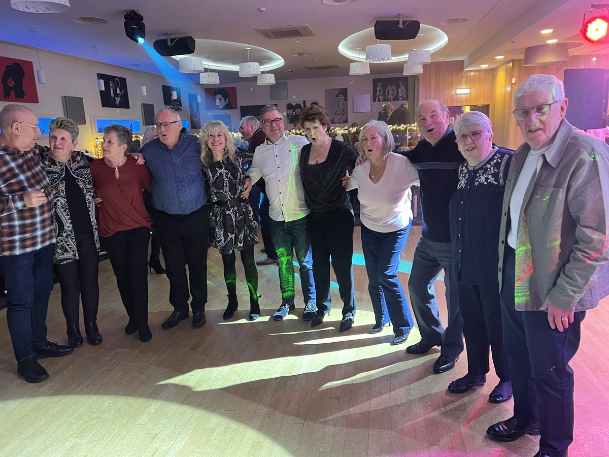 tomrees100's tweet photo. Great night out with friends ex @Jaguar Castle Bromwich and two wives who didn’t work there but supported us. An amazing total of 342 years service between us. @McCons https://t.co/domiSqPe1H