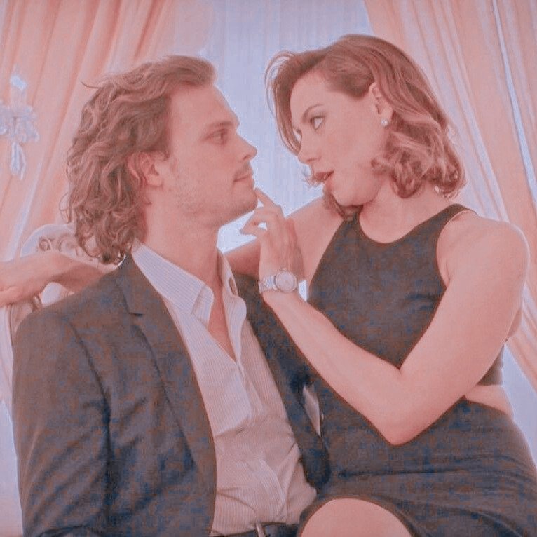 SirenToInsanity's tweet photo. { Stater for @d0ctoring }

❝ 𝘕𝘰, 𝘯𝘰𝘵𝘩𝘪𝘯𝘨 𝘨𝘰𝘰𝘥 𝘴𝘵𝘢𝘳𝘵𝘴 𝘪𝘯 𝘢 𝘨𝘦𝘵 𝘢𝘸𝘢𝘺 𝘤𝘢𝘳. 𝘐𝘵 𝘸𝘢𝘴 𝘵𝘩𝘦 𝘨𝘳𝘦𝘢𝘵 𝘦𝘴𝘤𝘢𝘱𝘦, 𝘵𝘩𝘦 𝘱𝘳𝘪𝘴𝘰𝘯 𝘣𝘳𝘦𝘢𝘬. 𝘛𝘩𝘦 𝘭𝘪𝘨𝘩𝘵 𝘰𝘧 𝘧𝘳𝘦𝘦𝘥𝘰𝘮 𝘰𝘯 𝘮𝘺 𝘧𝘢𝘤𝘦. ❞ https://t.co/3Yxazu83Vz