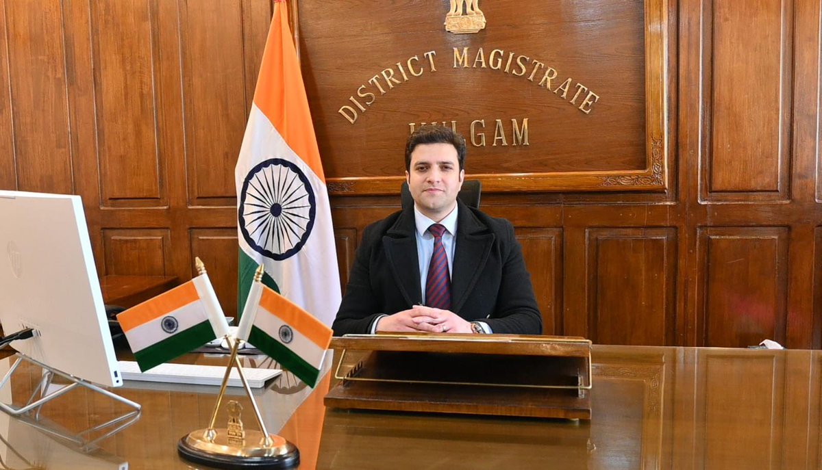Deputy Commissioner Kulgam. tweet media