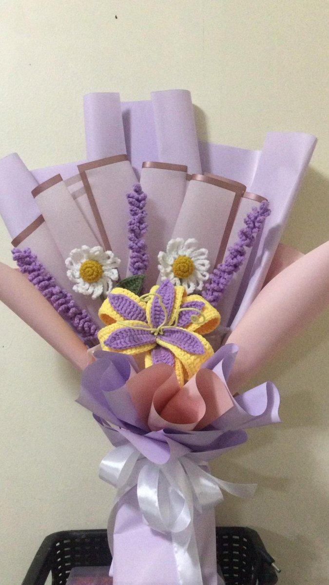 zxdncart's tweet photo. sundrop + daisies + lavender = 💗🌸✨️💜

u may dm me for crochet inquiries! https://t.co/KJ92pEa7Ln