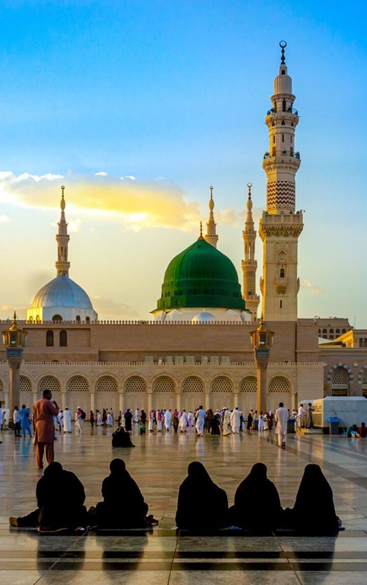 jaffritweetss's tweet photo. آقا نبی (ص) ہمارے 🤍🫶🏻 https://t.co/z9JjsXBaGE