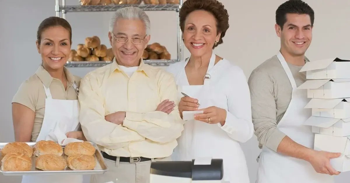 GoodNewsPinas_'s tweet image. 🤔 How do you get your family excited about your business? Discover secrets from expert Butz Bartolome @philfranguru. You won't believe the simple trick that makes all the difference! #FamilyBusiness #EntrepreneurshipTips #GoodAdvice
goodnewspilipinas.com/how-do-i-get-t…