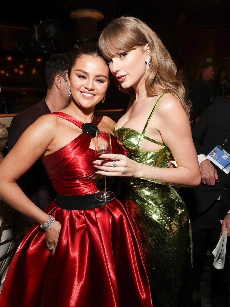 filmfare's tweet photo. Here’s a look inside the #GoldenGlobes2024 with #TaylorSwift, #SelenaGomez, #TimotheeChalamet, #KylieJenner and more. ✨ https://t.co/0gCcrlIFYU