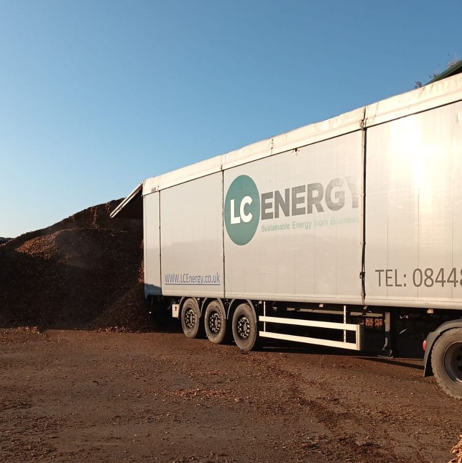 We supply wood chip of the desired specification &amp; moisture content across Southern England. All our timber is sourced from locally managed woodlands, supplied as round wood to our depots where it is air dried &amp; then chipped.

LCEnergy.co.uk/wood-chip/

#Local #WoodChip #Biomass
