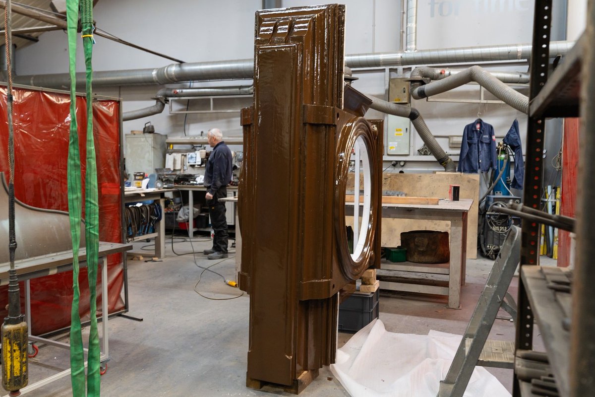 SmithofDerby's tweet photo. Restoration work has officially begun on the clock from Burton Brewery. Swipe through the snaps here to catch a glimpse of our progress and stay tuned for more updates on our restoration of this historic clock.โ
โ
#RestorationInProgress #BurtonBreweryClock https://t.co/SmKh5RBrmd