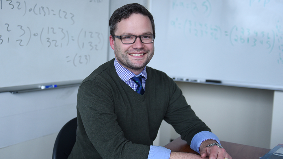 AdelphiU's tweet photo. Joshua Hiller, PhD, associate professor of mathematics and computer science, collaborated with Adelphi students to examine the foundational assumptions of carcinogenesis modeling. Learn more about their work: https://t.co/7skCZSs9VN #ExtraordinaryAdelphi #ExtraordinaryMinds https://t.co/kYZZZJ8aOU