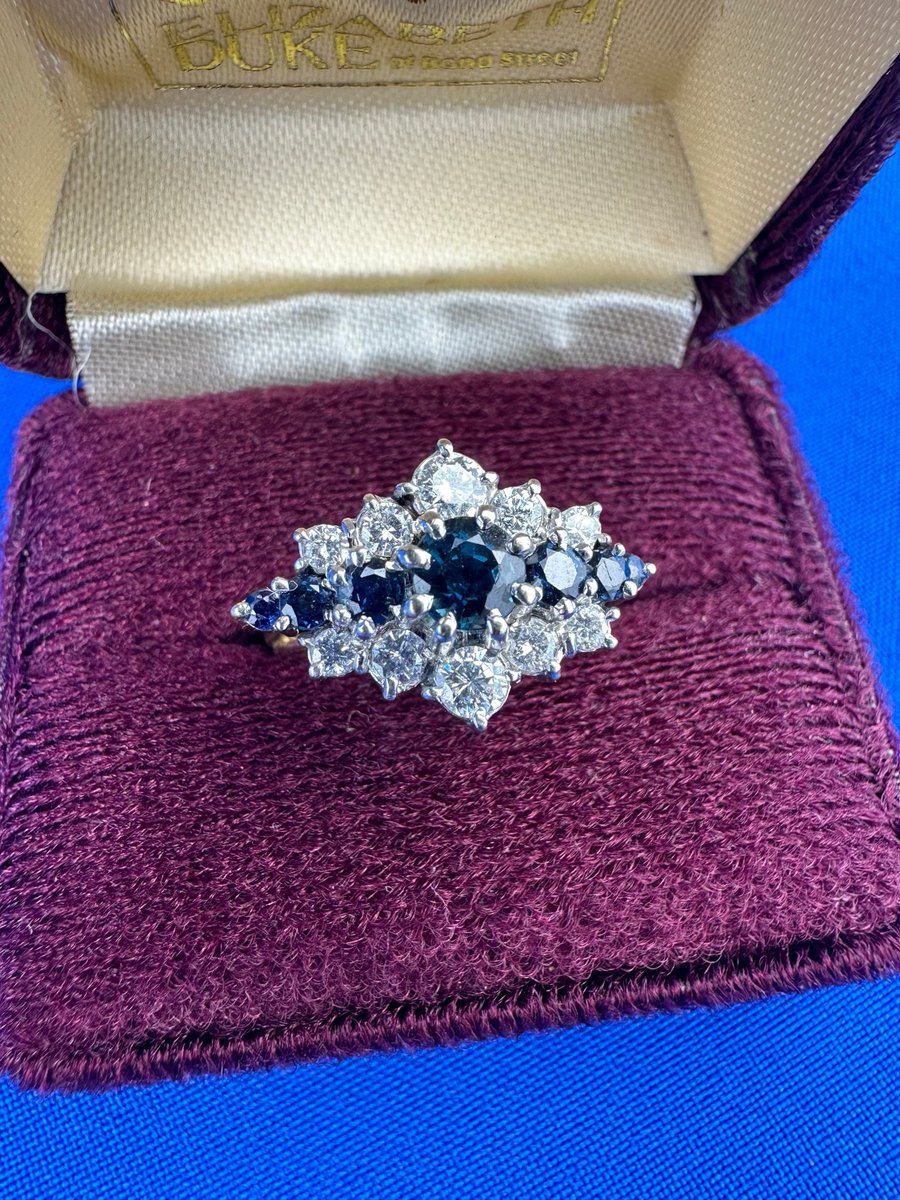 easyliveauction's tweet photo. Yorkshire Auctions
LIVE #Auction 9th Jan @ 10am GMT
Explore the catalogue &amp; bid LIVE here: https://t.co/vKJGnVY9Nw
#easyliveauction #collectables #art #furniture #ephemera #books #ceramics #glass #collectableitems #vintageart https://t.co/7EAozOWjgE