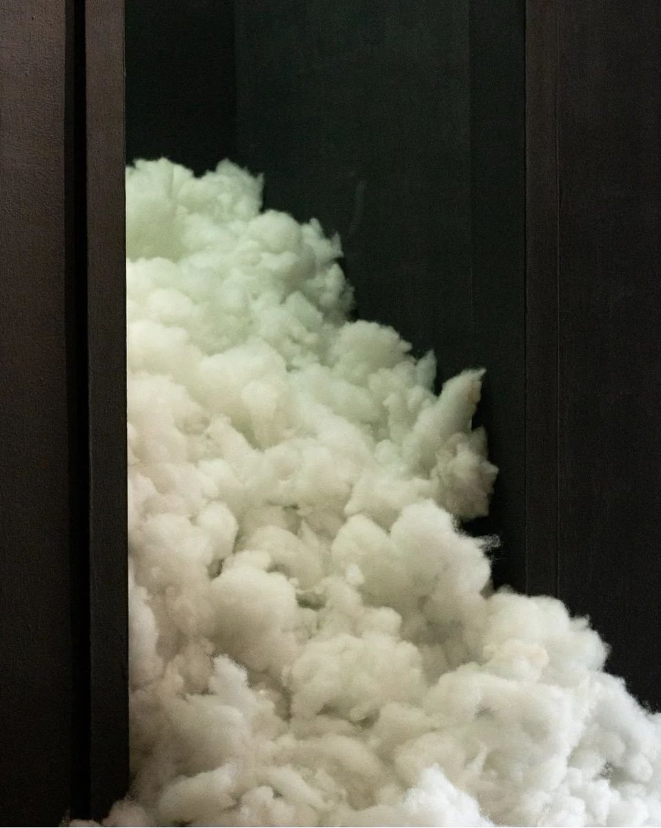 hugofaith's tweet photo. A site-specific cloud-like installation was also created in collaboration with the curator Oyinkan Dada for the ‘Reverie’ exhibition, aiming to conjure a more ethereal and dreamy ambiance.
.
#Postminimalart #Installationart #UgoAhiakwo #AbstractSculpture #SiteSpecificInstallation https://t.co/7fKmaZgL3C