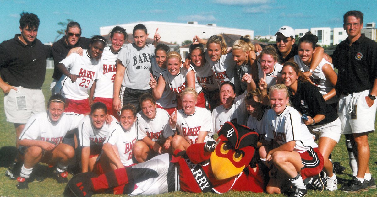 GoBarryBucs's tweet photo. We continue our #Barry40 celebration with a look back at the 1999-2000 academic year. Send us your favorite memories from the 99-00 season and we will share them in our story throughout the week  
#GoBarryBucs https://t.co/ifh8WMZ1GV