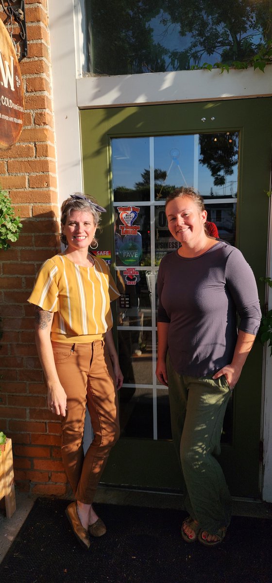 AnnandaleCards's tweet photo. As the temps drop make sure to stop in and see our sponsors at In Hot Water Coffee Shop right off main street next to city hall. #NestBuilder #supportlocal https://t.co/d2nb52x2HC