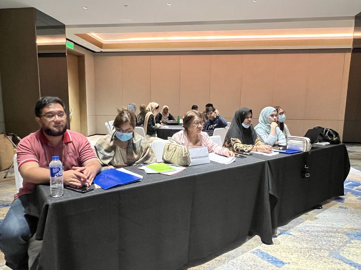 RohDatumanong's tweet photo. Starting the week on a positive note with a shoutout to the experts making a difference in the realm of children and women's protection.

With support from #KOICA, @unicefphils is teaming up w/ MoH BARMM &amp; Child Protection Network to  train MDTs on women and children protection https://t.co/QFErThKB1f