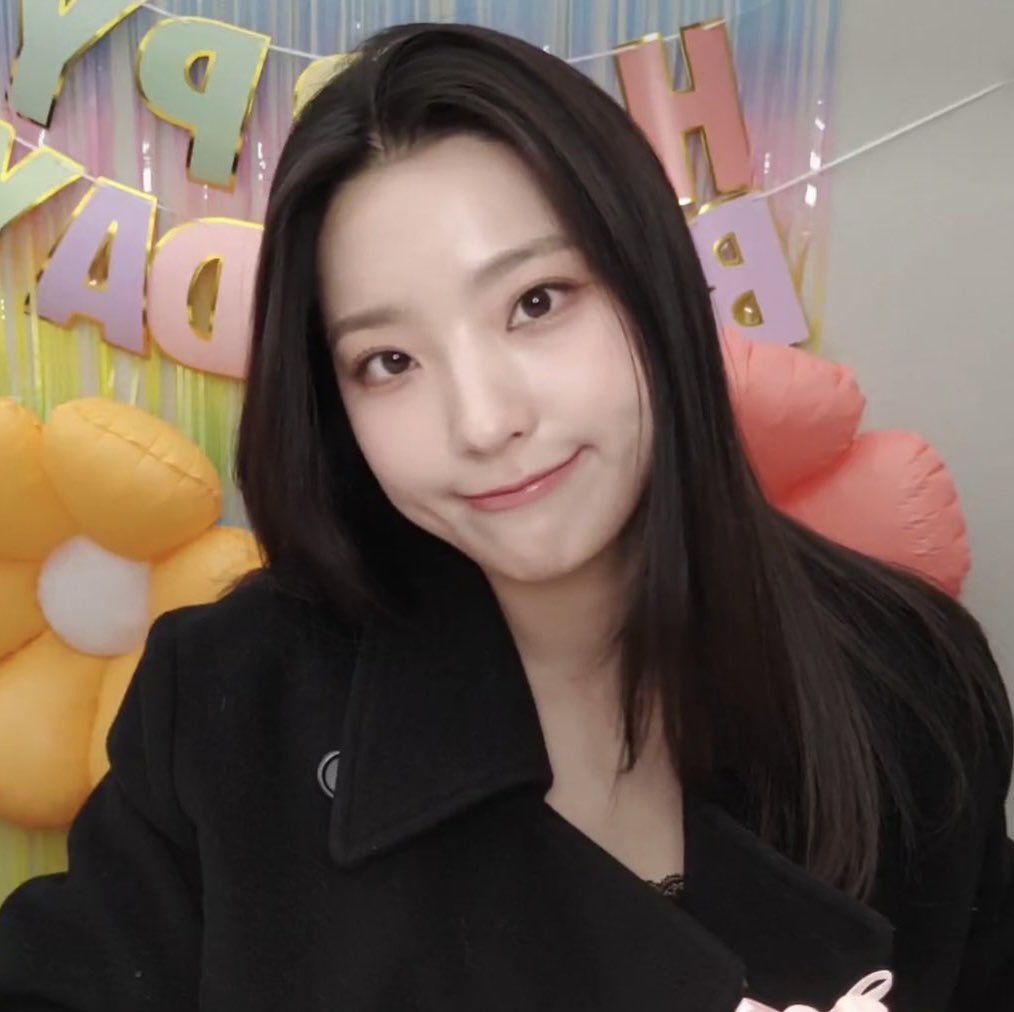 psrluv's tweet photo. Hi friends did everyone have a good SAEROM DAY https://t.co/AhKTYr77qH