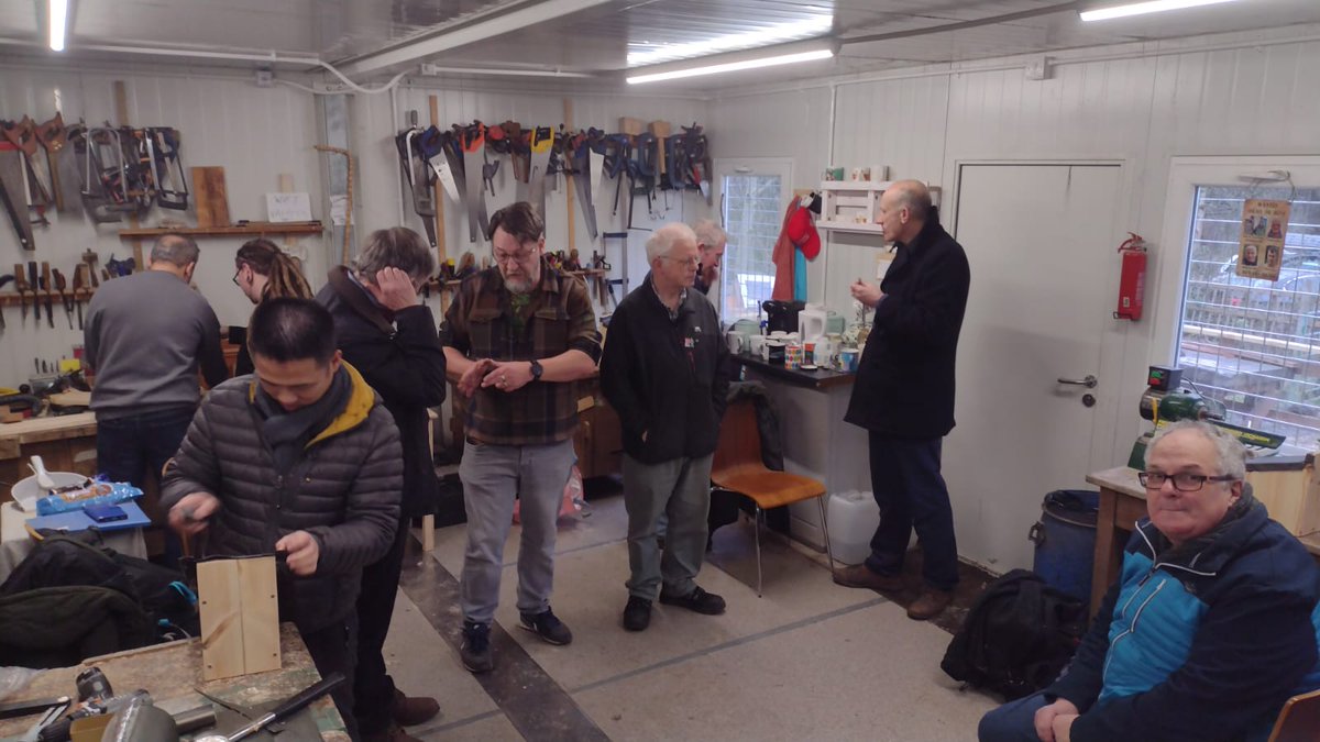 Happy new year all! A new group for carers has started at our Men's Shed above Northcliffe Park on Mondays - see details below to get in touch about that 🤩 Otherwise, still Tuesday &amp; Friday mornings, &amp; Bracken Hall on Wednesdays 👍 <a href="/HALECharityBfd/">HALE 💙</a> <a href="/UKMensSheds/">UK Men’s Sheds Association</a>  <a href="/CarersResource/">Carers' Resource</a>