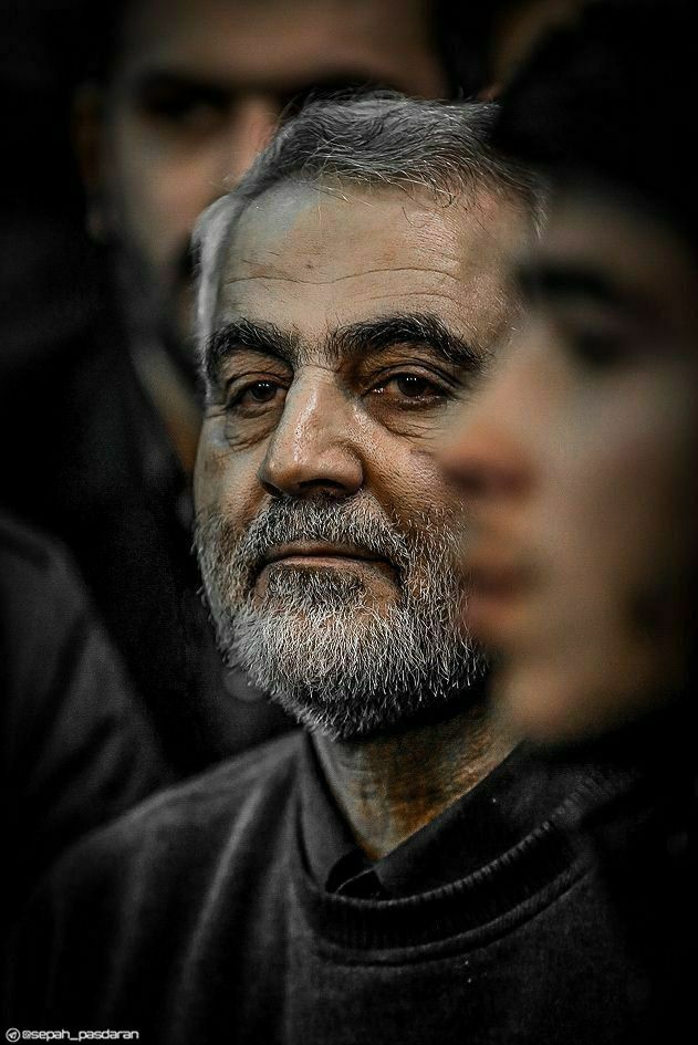 Nasrin_amrai_R's tweet photo. هر روز بیشتر از دیروز نام حاج قاسم میدرخشد!
حتی روی تک تک موشک هایی که به عین الاسد زدن و #ناک_اوت کردن...
#Knockout https://t.co/hd2cY1pV1b