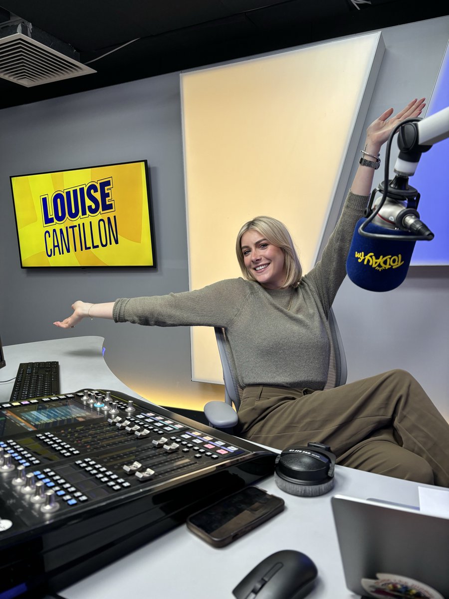 Today FM 💛 (@todayfm) on Twitter photo 🚨NEW SHOW ALERT🚨
Louise Cantillon is the new presenter of weekday lunchtimes on Today FM 🎙
You can tune in to <a href="/LaoisDeCantalun/">Louise Cantillon</a> weekdays 12-2pm 📻💛 🚨NEW SHOW ALERT🚨
Louise Cantillon is the new presenter of weekday lunchtimes on Today FM 🎙
You can tune in to <a href="/LaoisDeCantalun/">Louise Cantillon</a> weekdays 12-2pm 📻💛