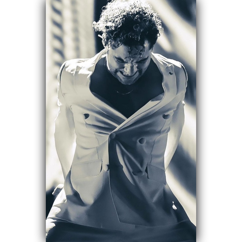 Vero_Bisbi's tweet photo. "Sigue tus sueños, ellos saben su camino" 🩵 @davidbisbal #micantante #mesientovivo #MeSientoVivoTour #musica #nuevodisco #meencanta #fandelmejor #bisbalera #familiabisbalera #estediscoesunajoya #MeSientoVivodb #suvoz #davidbisbal https://t.co/nooAnsLFFZ