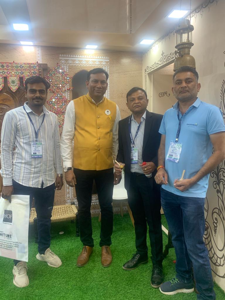 RadheDairy's tweet photo. Experience the journey of flavours of tradition at GPBS 2024, Rajkot! Elevate your cuisine with our authentic Premium Ghee. Join us for an unforgettable taste adventure!
.
#PremiumGhee #tastydishes #pureghee #exhibition2024 #vastughee #rajkot #gpbs2024 https://t.co/RkWN73AVEQ