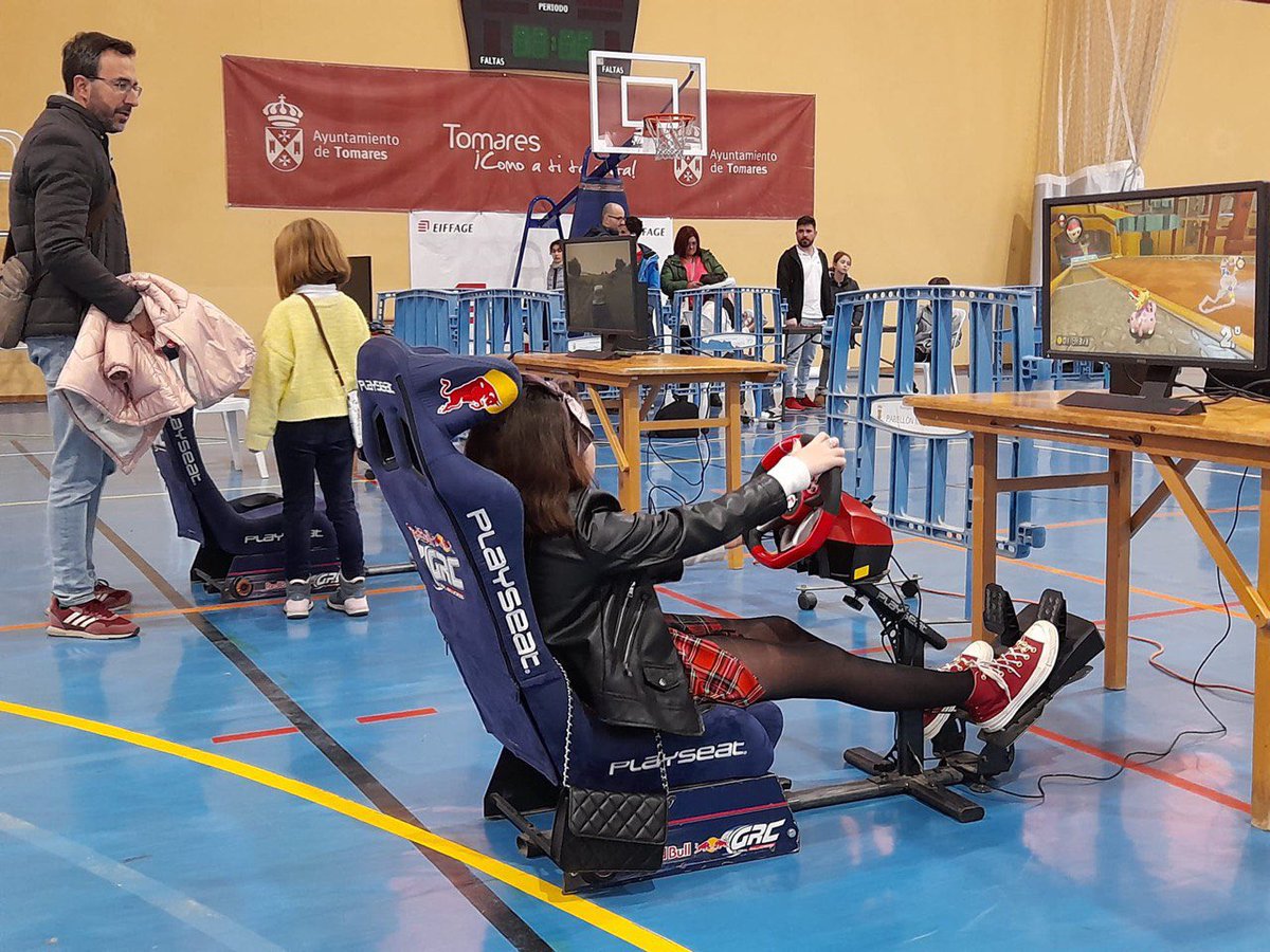 📸 Resumen de las tres jornadas de V Feria de Videojuegos de #Tomares.

Gracias a todos los asistentes y enhorabuena a todos los ganadores.