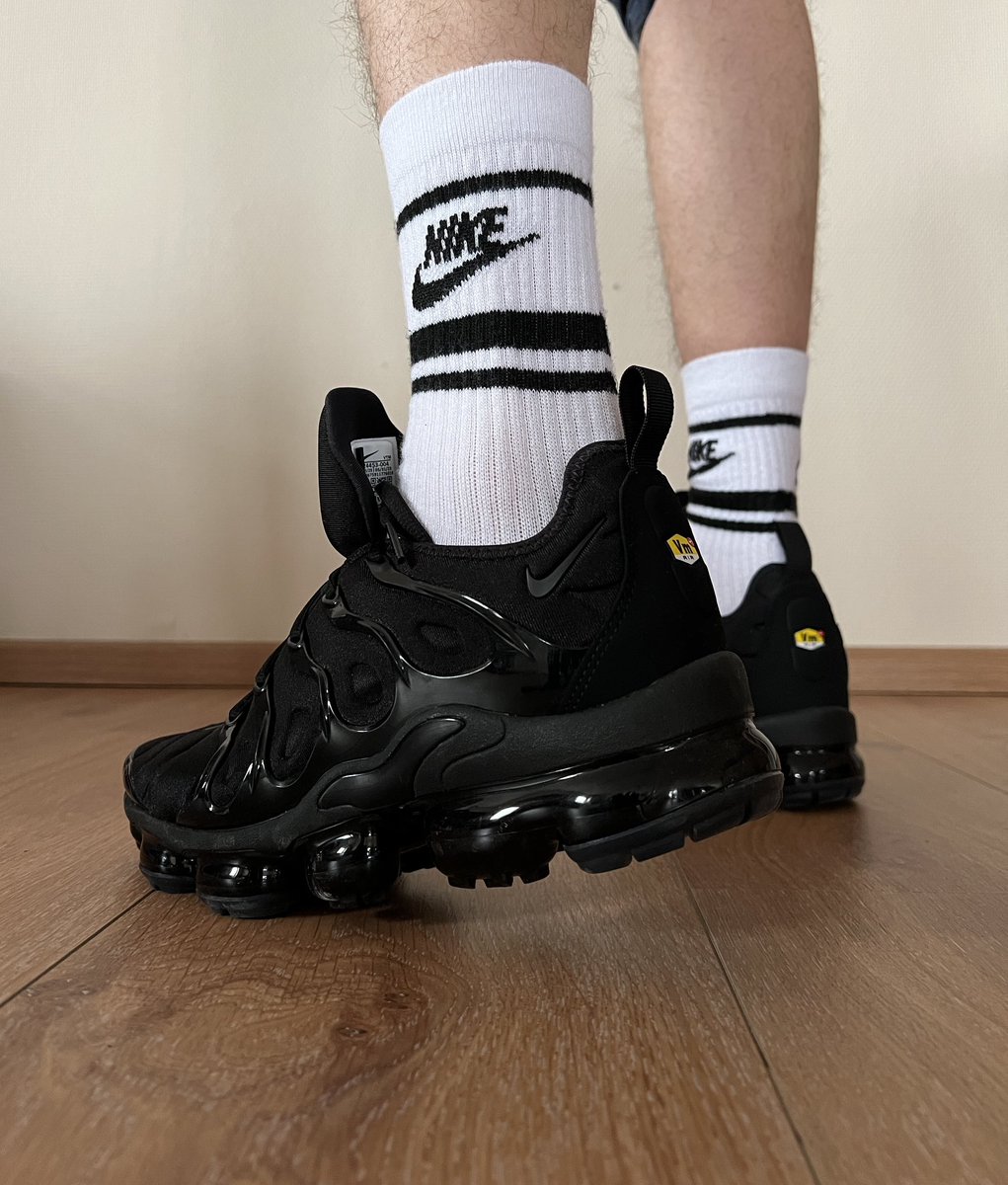 SneaxSoxPVC's tweet photo. Schöne Mittagspause - #nike #vapormax #whitesox #sniff #nikesox #leck #master #mastersneax #mastersox https://t.co/DNc9G5W4P7