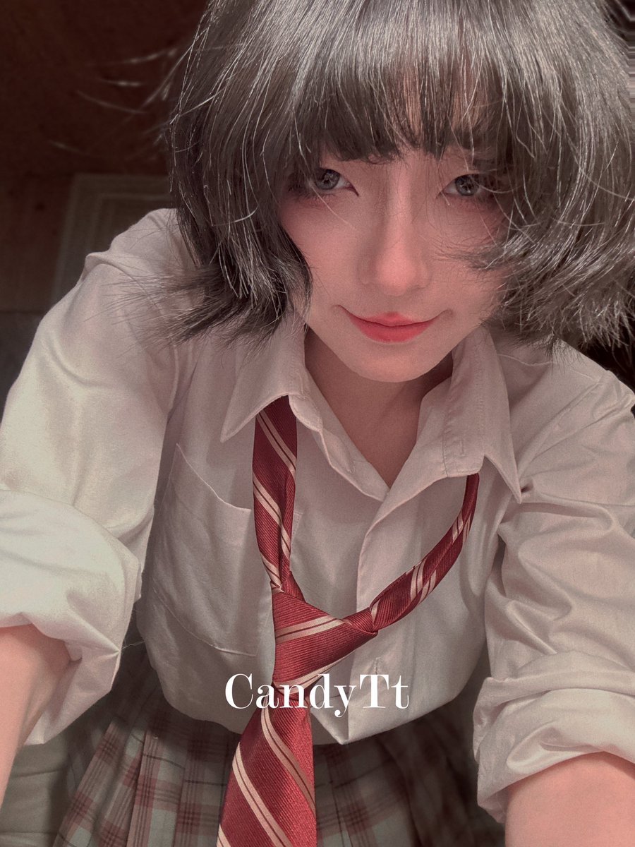 CandyTt0211's tweet photo. 你的痴女学姐突然出现并一把按住了你~

- https://t.co/jyLG2iCdES