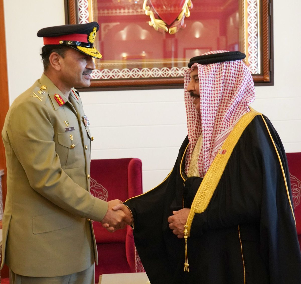 zarrar_11PK's tweet photo. #ISPR

General Syed Asim Munir, NI (M), Chief of the Army Staff (COAS) is on a two days official visit to Kingdom of #Bahrain. 

He called upon H.M The King, Hamad bin Isa Al Khalifa, King of Bahrain, Crown Prince, H.R.H Salman bin Hamad Al Khalifa, H.E. Field Marshal Khalifa bin Ahmed Al Khalifa, Commander of Bahrain Defence Forces and H.H General Shaikh Mohammad bin Isa Al Khalifa, Commander of Bahrain National Guard. 

During the meetings, matters of mutual interest including bilateral military and security cooperation were discussed. The dignitaries lauded Pakistan Army’s achievements in fight against terrorism and continued efforts for regional peace and stability.

COAS was also Chief Guest at the 27th Raising Day of Bahrain National Guard where he was warmly welcomed and given Guard of Honour and witnessed a demonstration related to counter-terrorism training exercise. 

Commander Bahrain National Guard extended his gratitude and appreciation to the Pakistan Army for providing highly professional training to the Bahrain National Guard in military and counter terrorism domains. 

King of Bahrain also conferred Military Medal *Order of Bahrain First Class* on COAS in recognition of his significant efforts and contributions to the  enhancement of bilateral ties between the two brotherly countries.