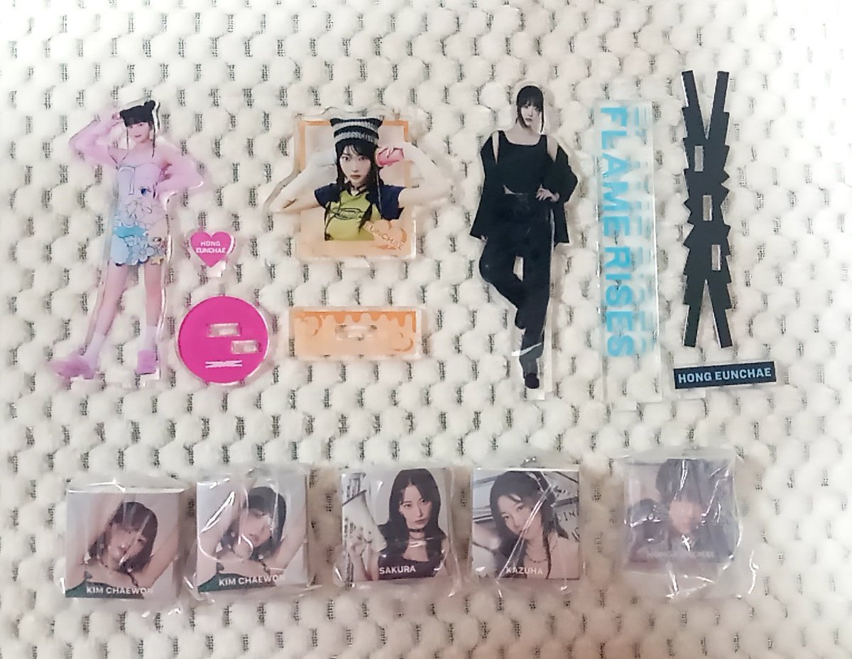 luv_eun06's tweet photo. LESSERAFIM ルセラ 買取

譲  画像

求  買取(メルカリ+手数料)

ご希望の値段を記載の上お気軽にリプ、dmください！まとめ買いにて多少お値下げさせていただきます🙇🏼‍♀️

トレカ アクスタ ポストカード ウエハース ガチャガチャ チェウォン サクラ ユンジン カズハ ウンチェ https://t.co/vON7zuYsfZ