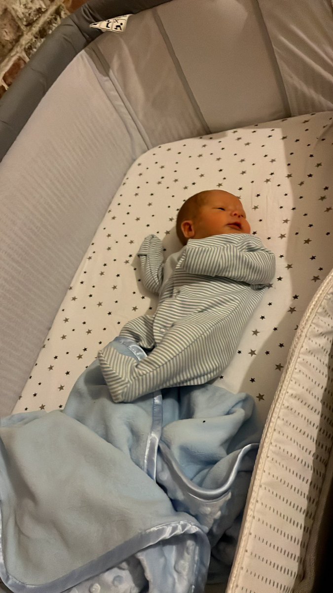 Just_Me__Jade's tweet photo. Crazy how much you can love someone so small https://t.co/MMQkPiM2B5