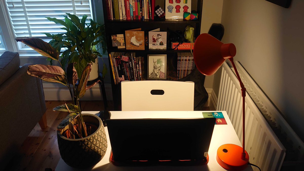 Collective Content tweet media