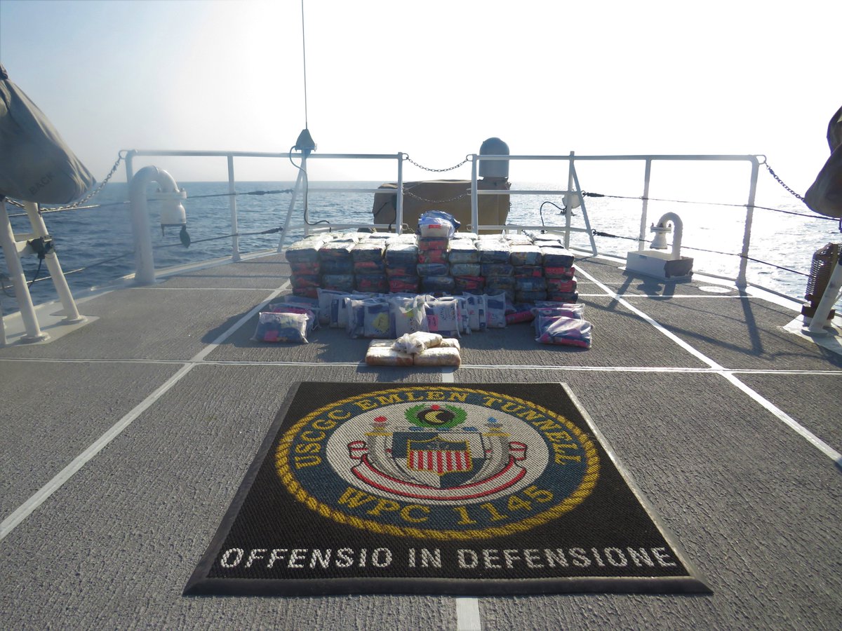 A 🇺🇸 U.S. Coast Guard cutter operating under the French-led Combined Task Force 150 of the Combined Maritime Forces seized about $11 million worth of illegal drugs from a vessel while operating in the international waters of the Gulf of Oman, Jan. 5. This latest seizure for CTF…